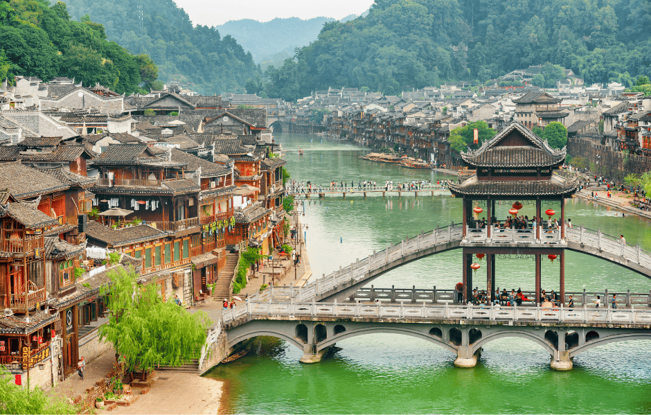 TOUR TRUNG QUỐC: TPHCM – ÂN THI – PHƯỢNG HOÀNG CỔ TRẤN  TRƯƠNG GIA GIỚI | 6 NGÀY 5 ĐÊM