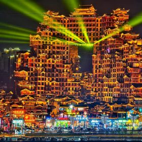 72 KỲ LẦU – “TÒA THÀNH ÁNH SÁNG” HUYỀN ẢO GIỮA LÒNG TRƯƠNG GIA GIỚI