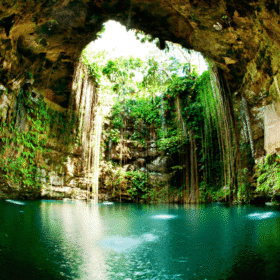 HỒ NƯỚC NGẦM CENOTE KỲ BÍ GIỮA LÒNG MEXICO